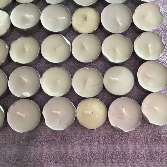 🪔🕯️ 100+ tea lite candles as is UNSCENTED 🕯️🪔 - Picture 5 of 5